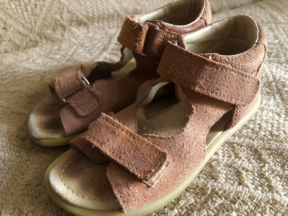 Sandały skórzane dla dziewczynki Mrugała - 28