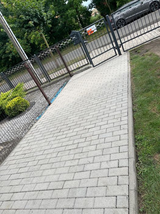 Mycie kostki brukowej/czyszczenie tarasów
