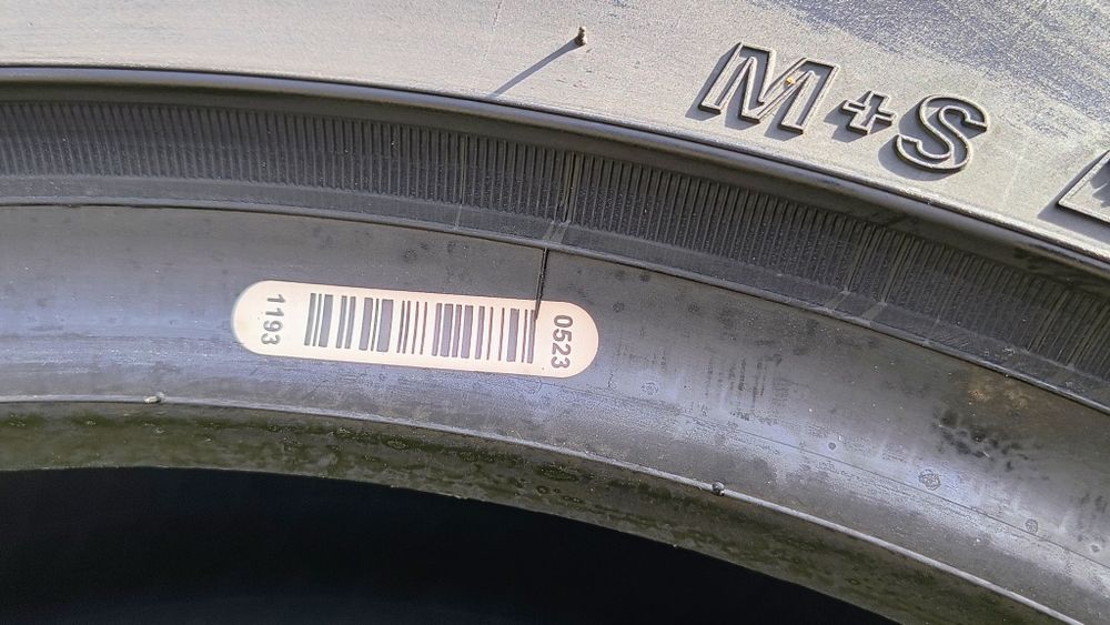 Opony Zimowe Falken Eurowinter HS 02 PRO 235/50 R18