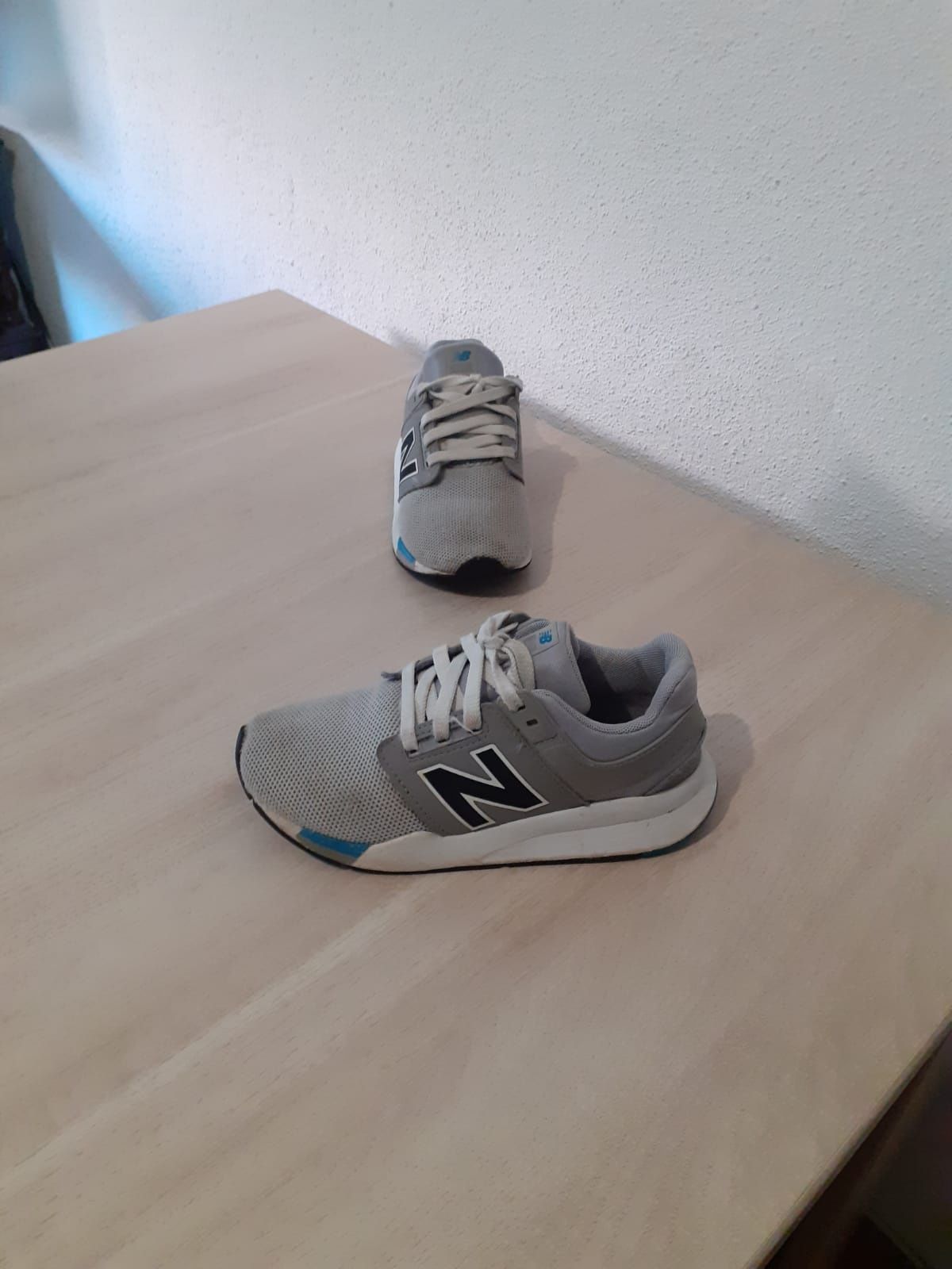 Ténis/ Sapatilhas New Balance Tamanho 34.5