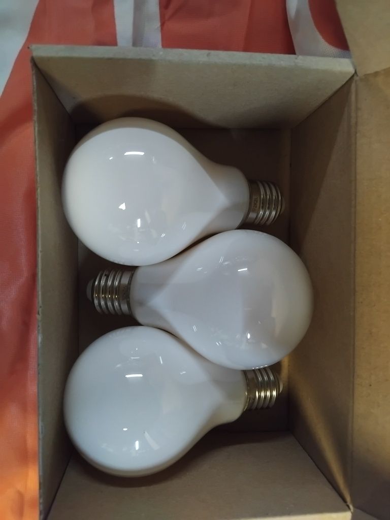 16x Philips LED E27 22W duży gwint mleczne szkło barwa ciepła