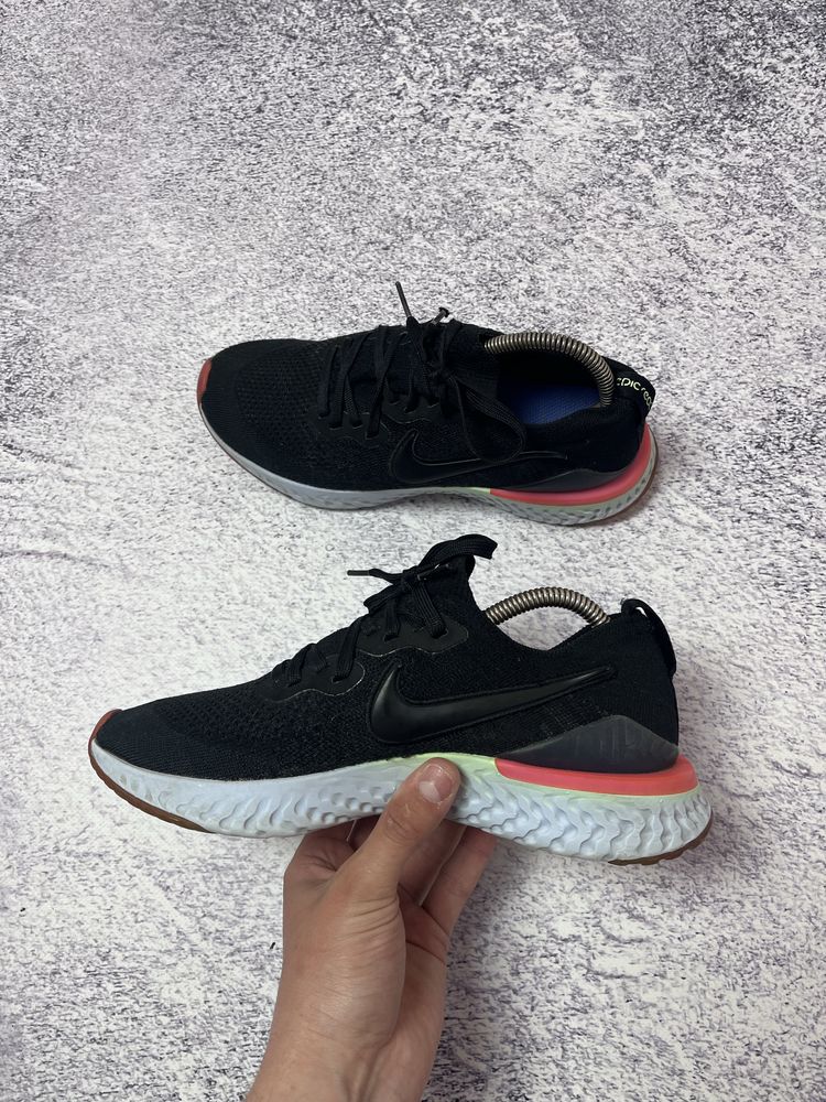 Жіночі кросівки nike react розмір 39