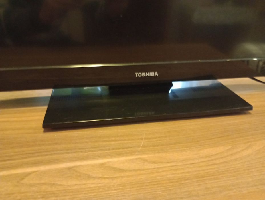 Toshiba Telewizor LCD 32 cake/Bdb/ z pilotem
