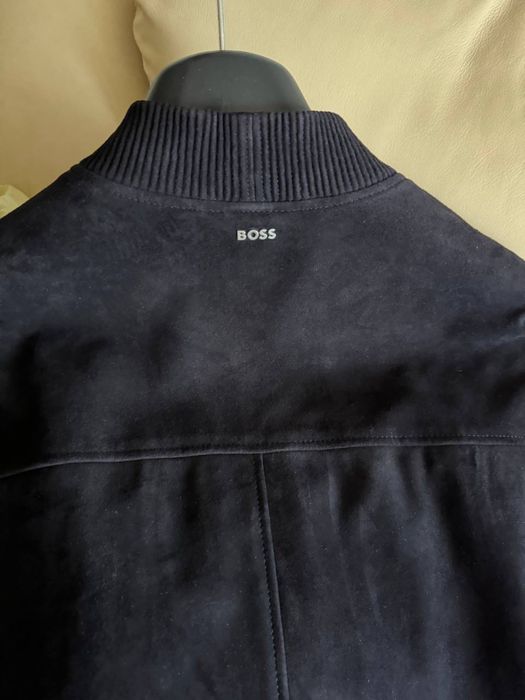 Замшевая куртка Boss с кожаными вставками