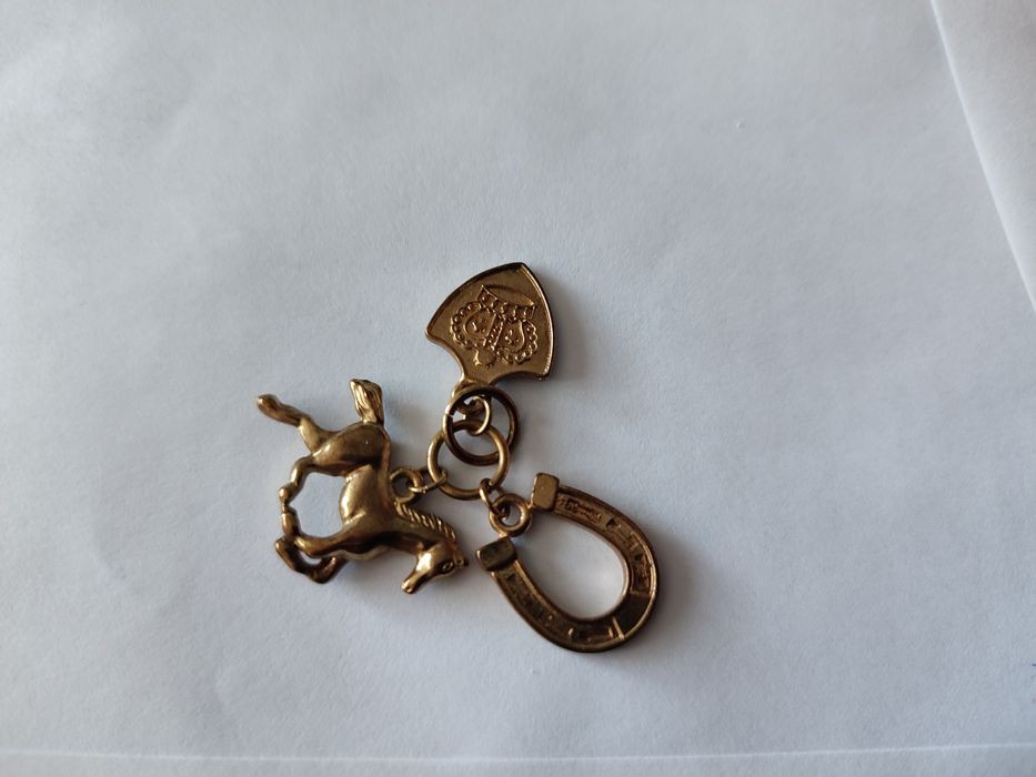 Zawieszka koń, podkowa, korona