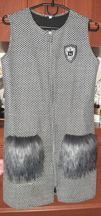 Продам жилетку для дівчинки