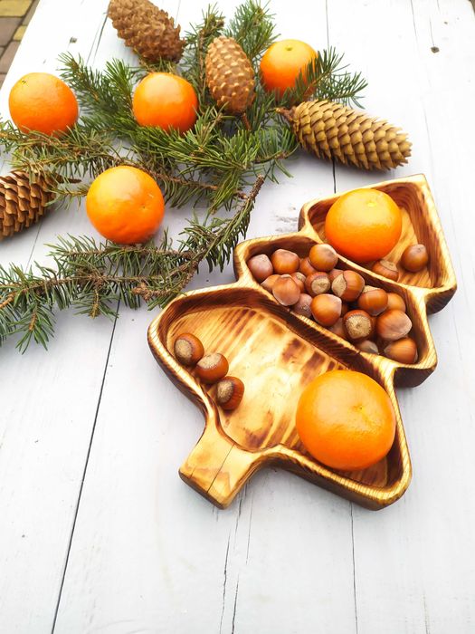 Деревяная менажница ручной работы