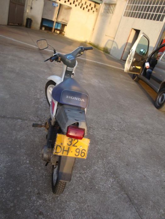 LINDO PRESENTE-Honda Wallaroo-Motociclo