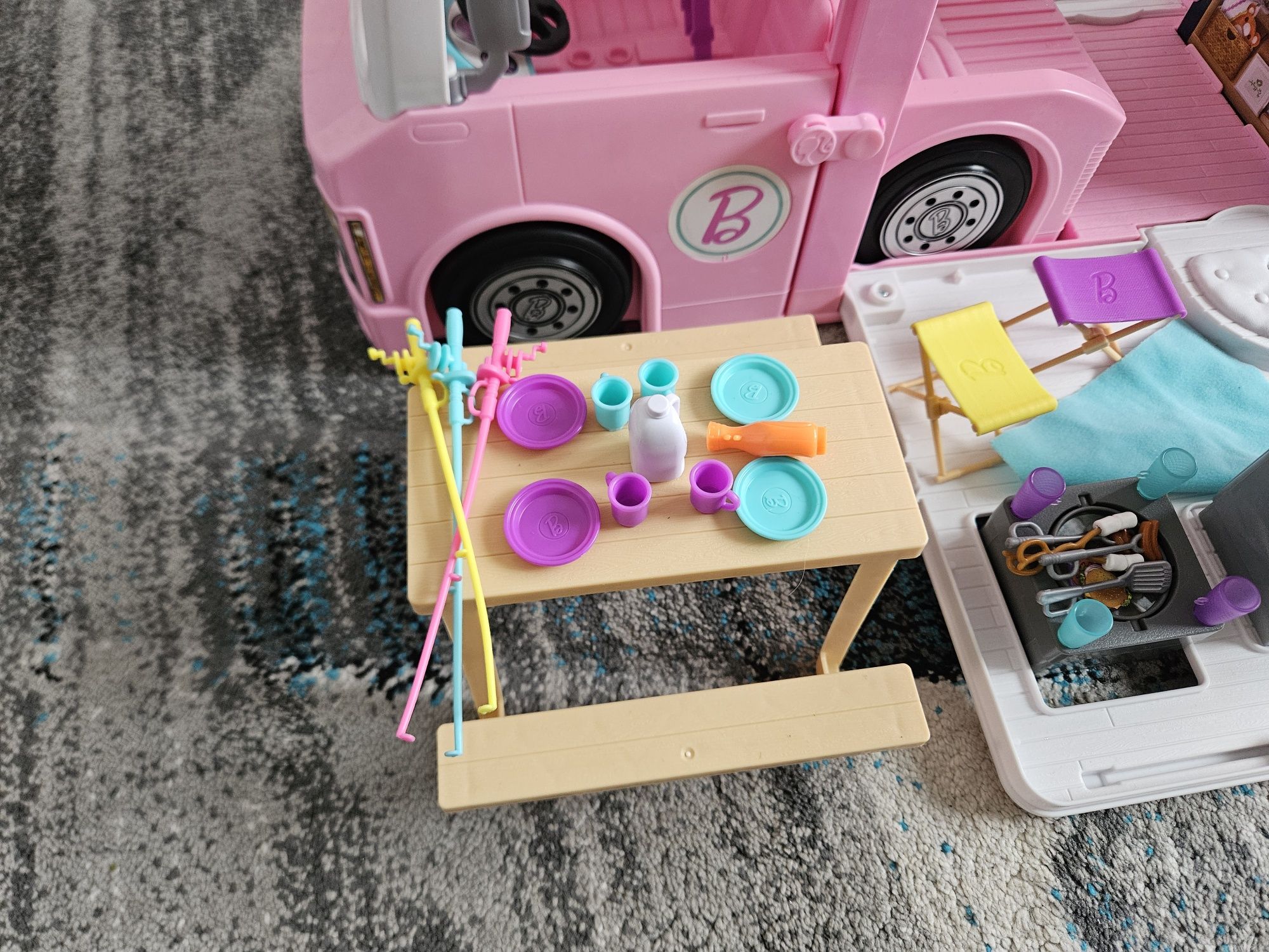 Kamper Barbie Matel