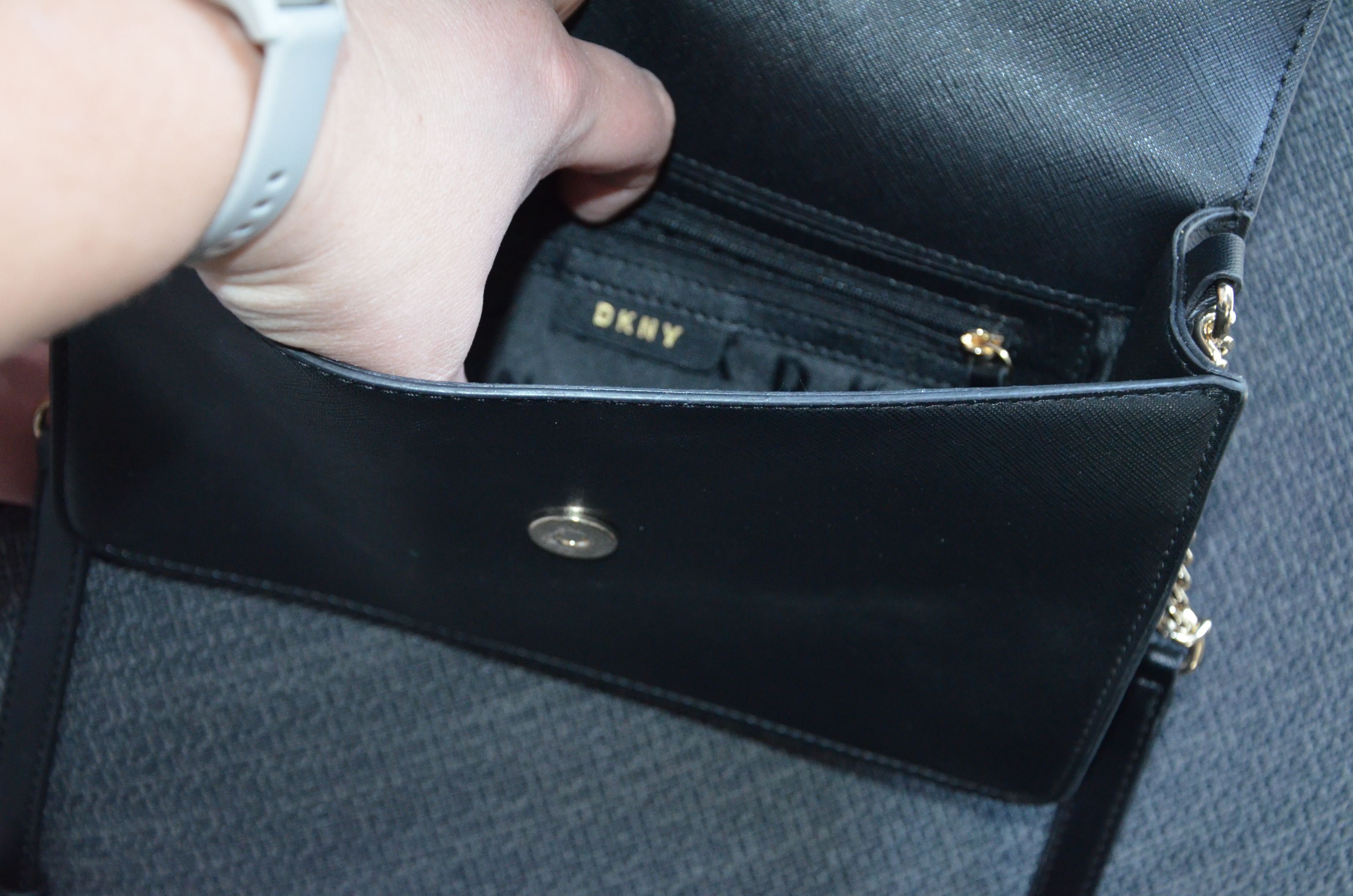 Torebka DKNY czarna na ramię 24x18 cm jak nowa