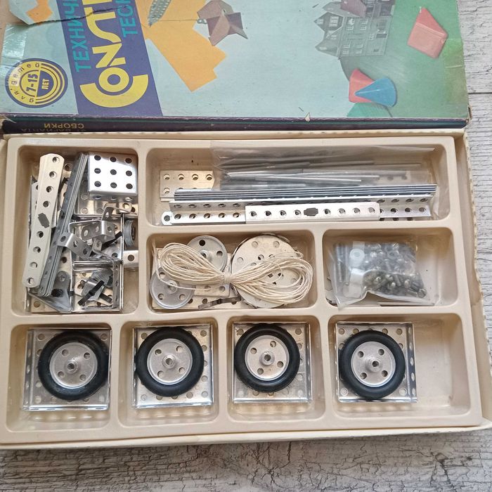 Конструктор СССР експортний варіант.Стан нового!Терміново!