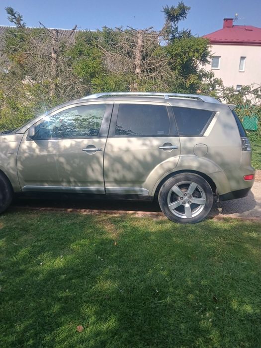 Sprzedam Mitsubishi Outlander 4x4