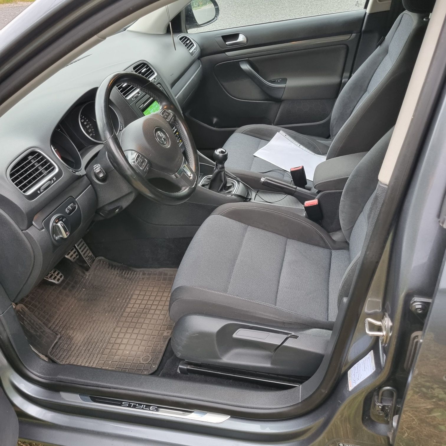 Volkswagen Golf 6 1.6 tdi 2012rok wersja STYLE