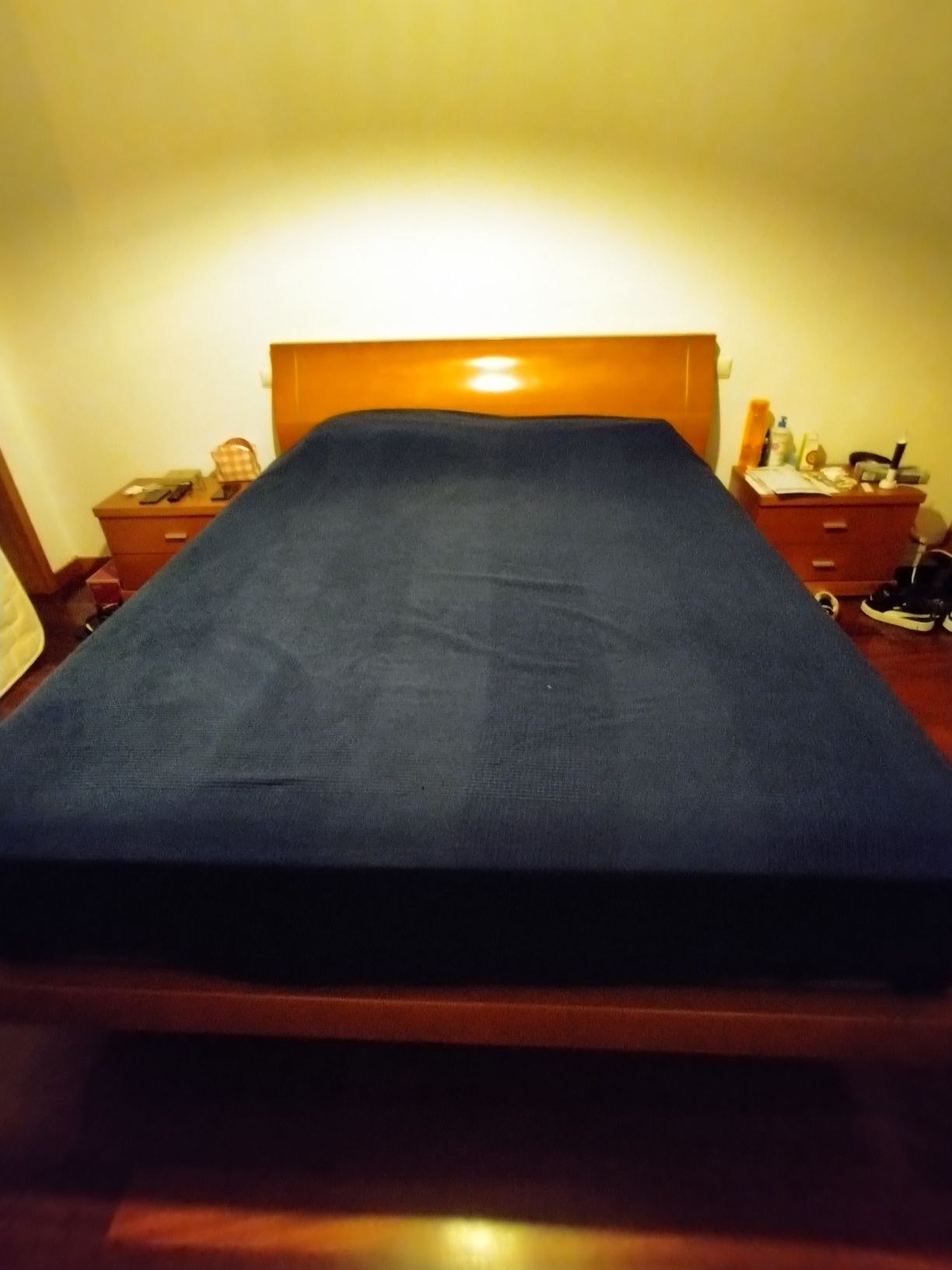 Cama de casal + Estrado em Cerejeira