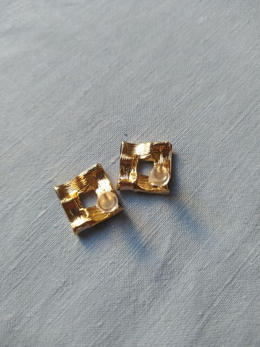 Brincos quadrados preto e branco NOVOS