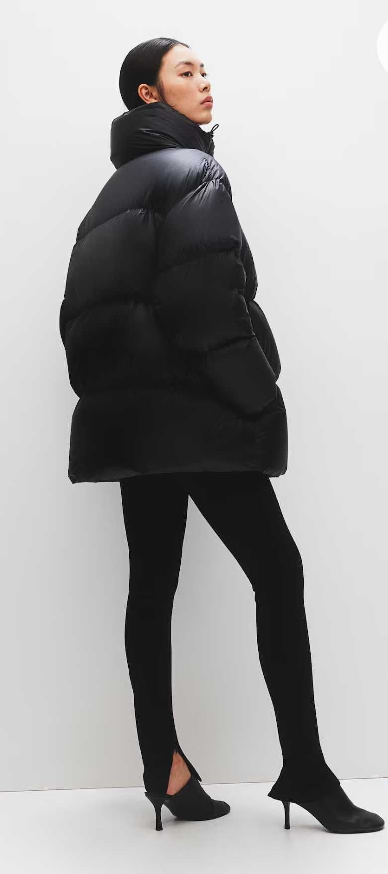 Пухова оверсайз куртка H&M Premium Selection, розмір М, колір - чорний