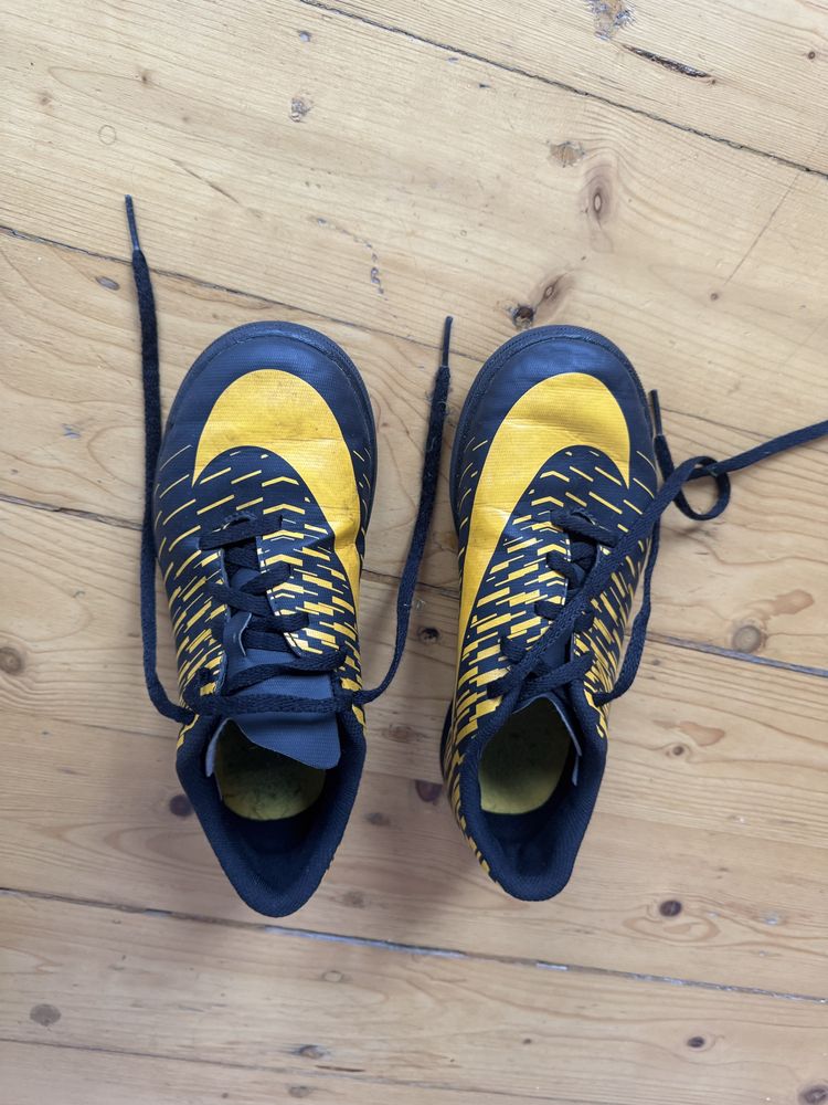 NIKE сороконожки на мальчика 36р-р, 23см