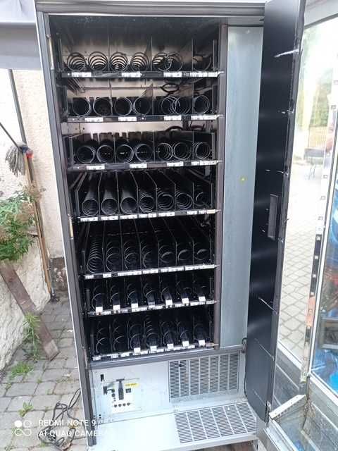 Automat maszyna do przekąsek, automat do napojów,