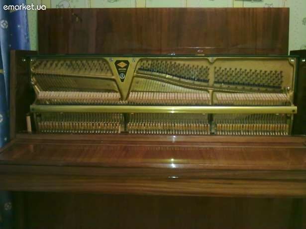 Продам пианино "Украина" производства черниговского завода