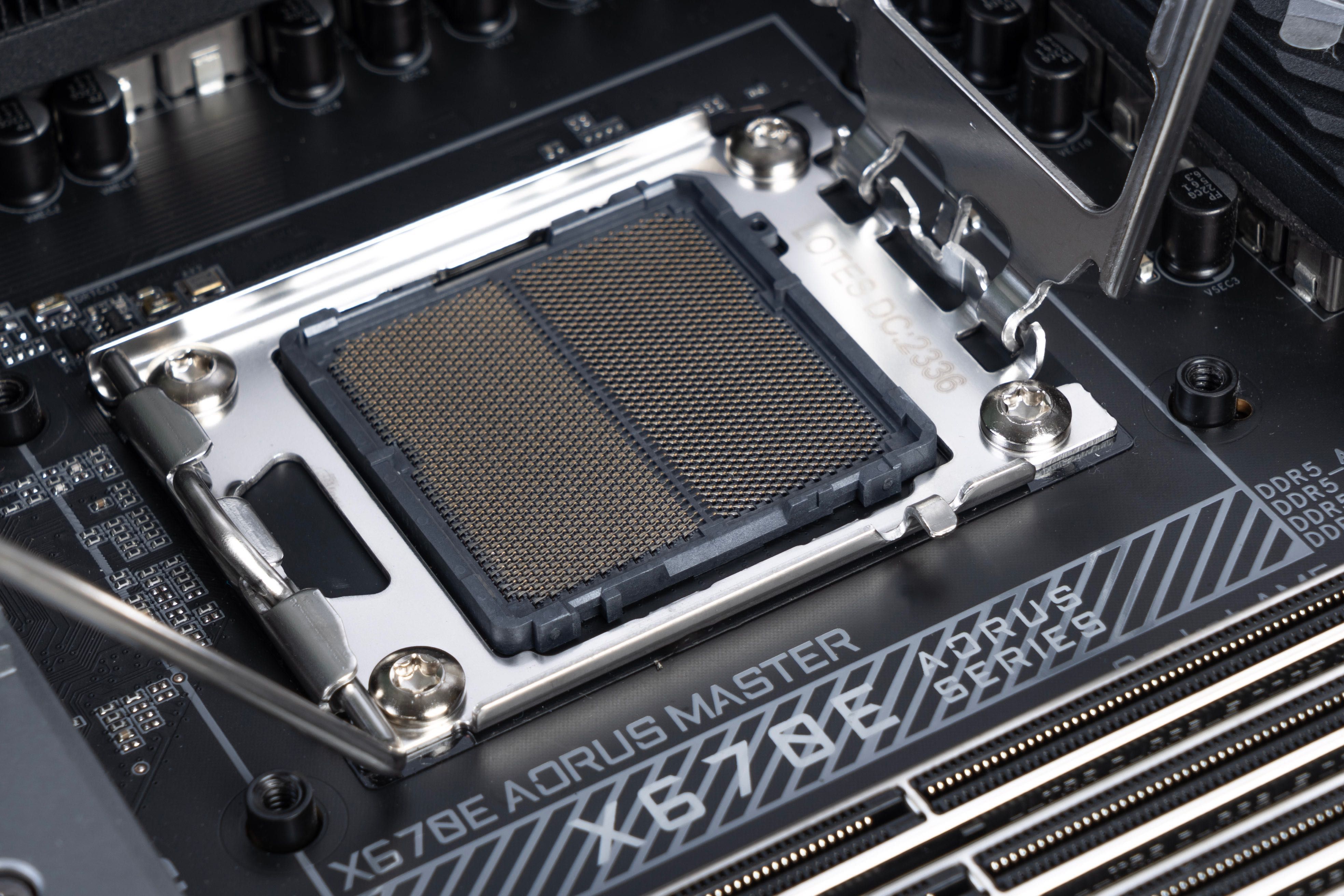 Материнська плата GIGABYTE X670E AORUS MASTER/Гар 3 міс/SiliconFox