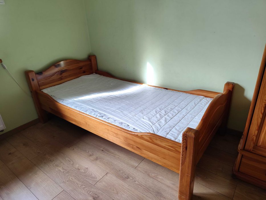 Sprzedam łóżko drewniane sosnowe