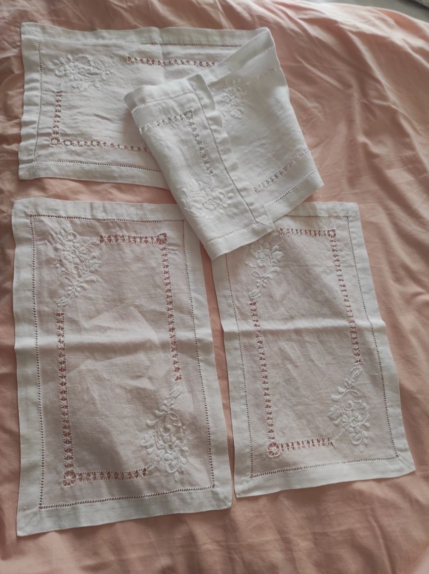 Naprons bordados em linho