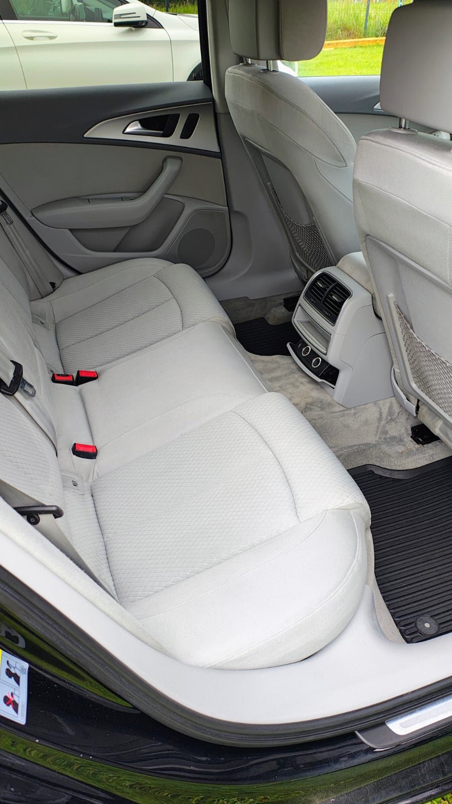 Samochód osobowy m-ki Audi A6 C7
