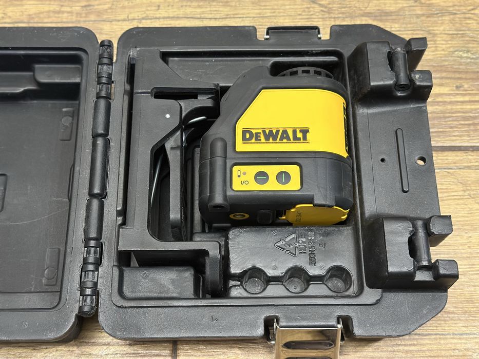 Zielony laser krzyżowy, akumulatorowy DeWalt | DW088CG