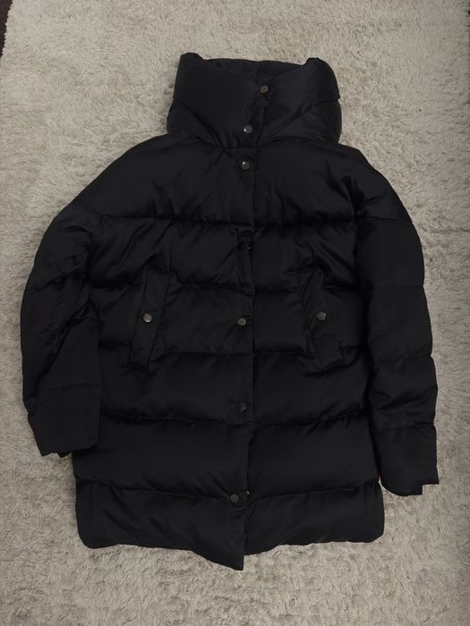 Теплий та стилтний пуховик Zara