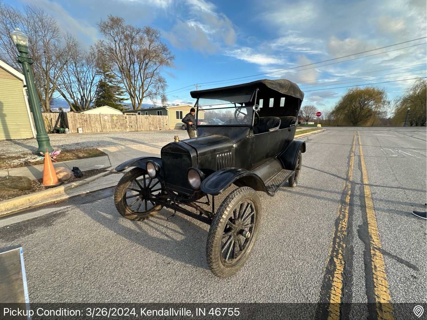 Cadillac  De Ville   Ford  T  1922