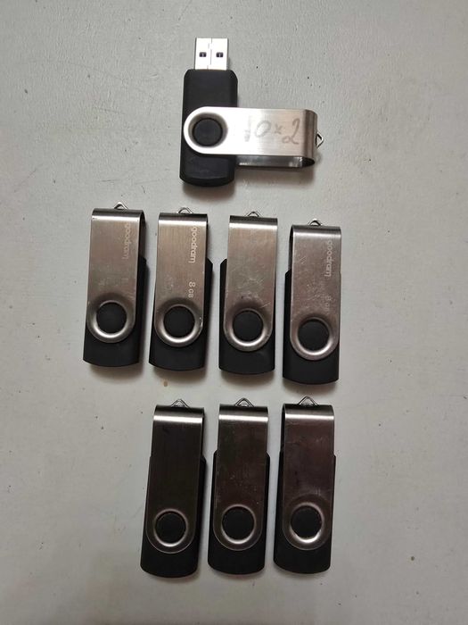 флэшка новая goodram на 8GB