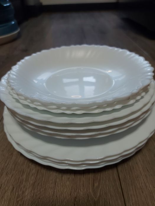 Тарілки люмінарк білі круглі