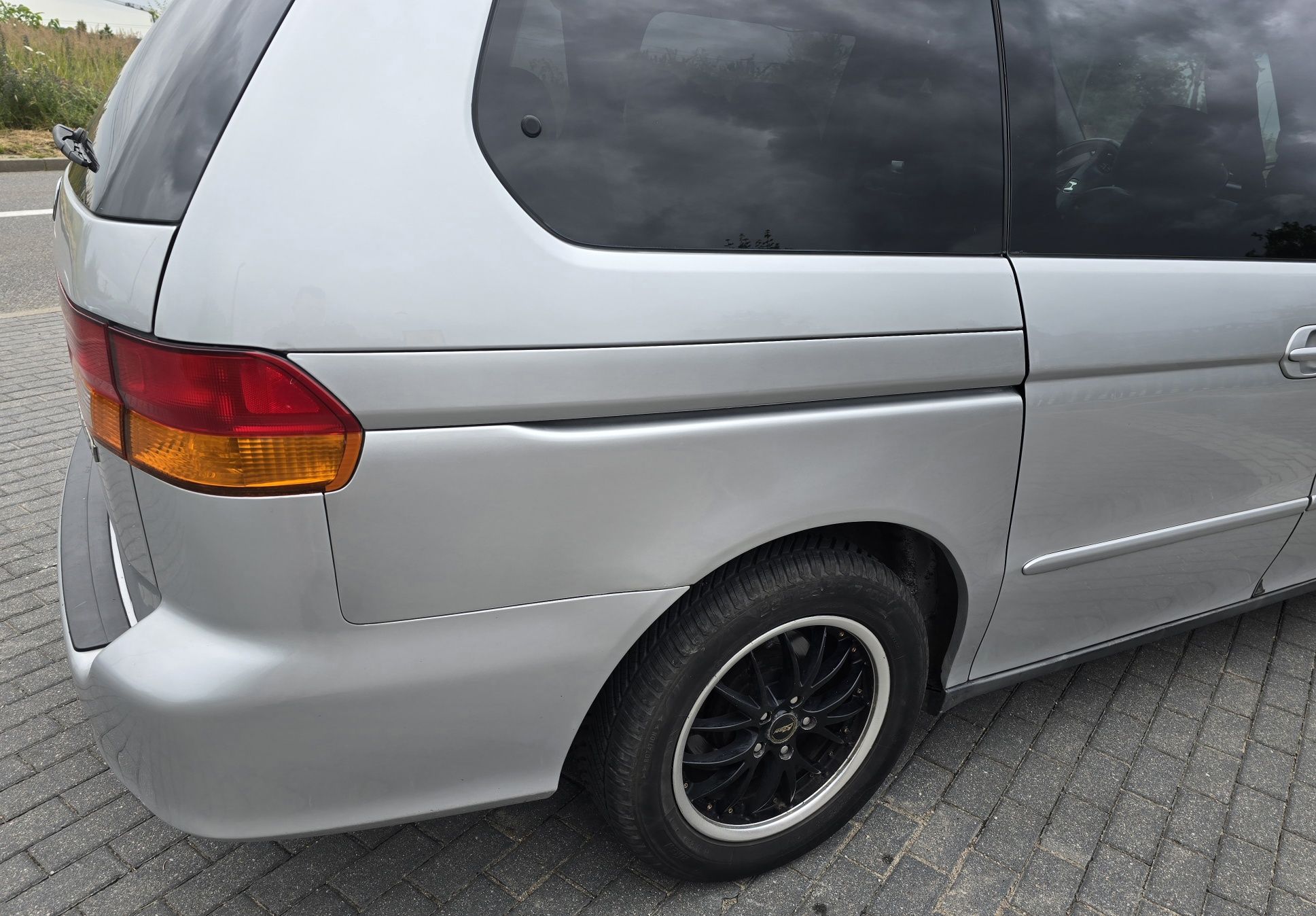 Honda odyssey 3.5 V6 LPG 2033 Skóry  DVD