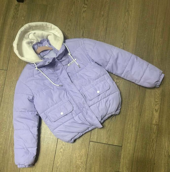 Фірмова дуже гарна куртка