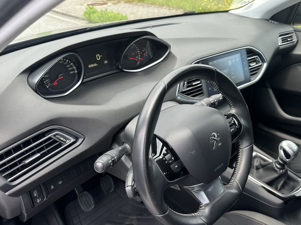 Peugeot 308 1.6 HDi 120cv - 2016 - Nacional - 172.000km - 11.000€ Nego