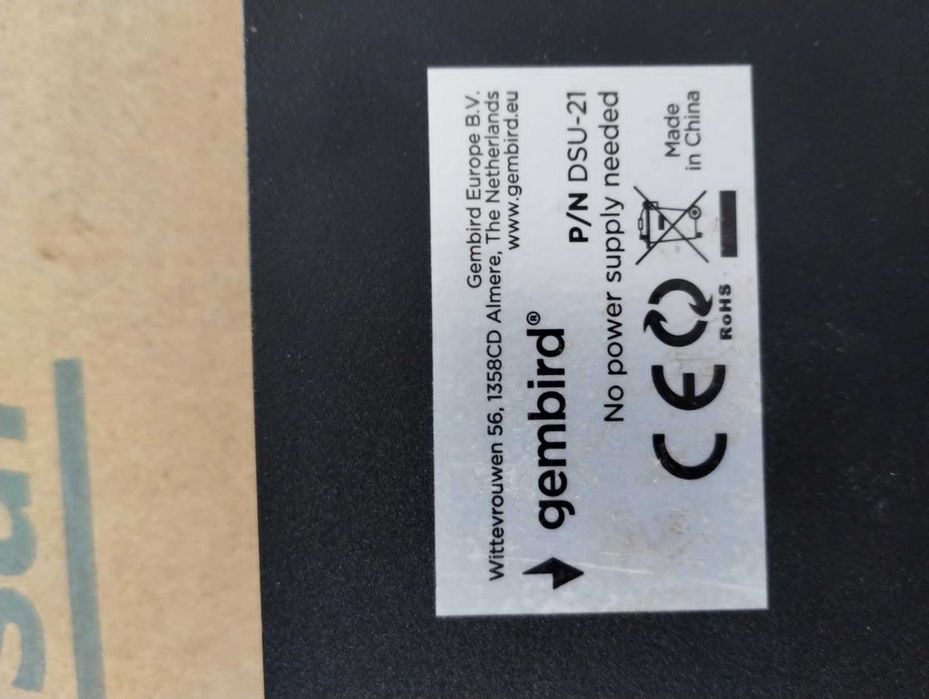 switch przełącznik usb pomiędzy 2 komputerami 'usb in'.