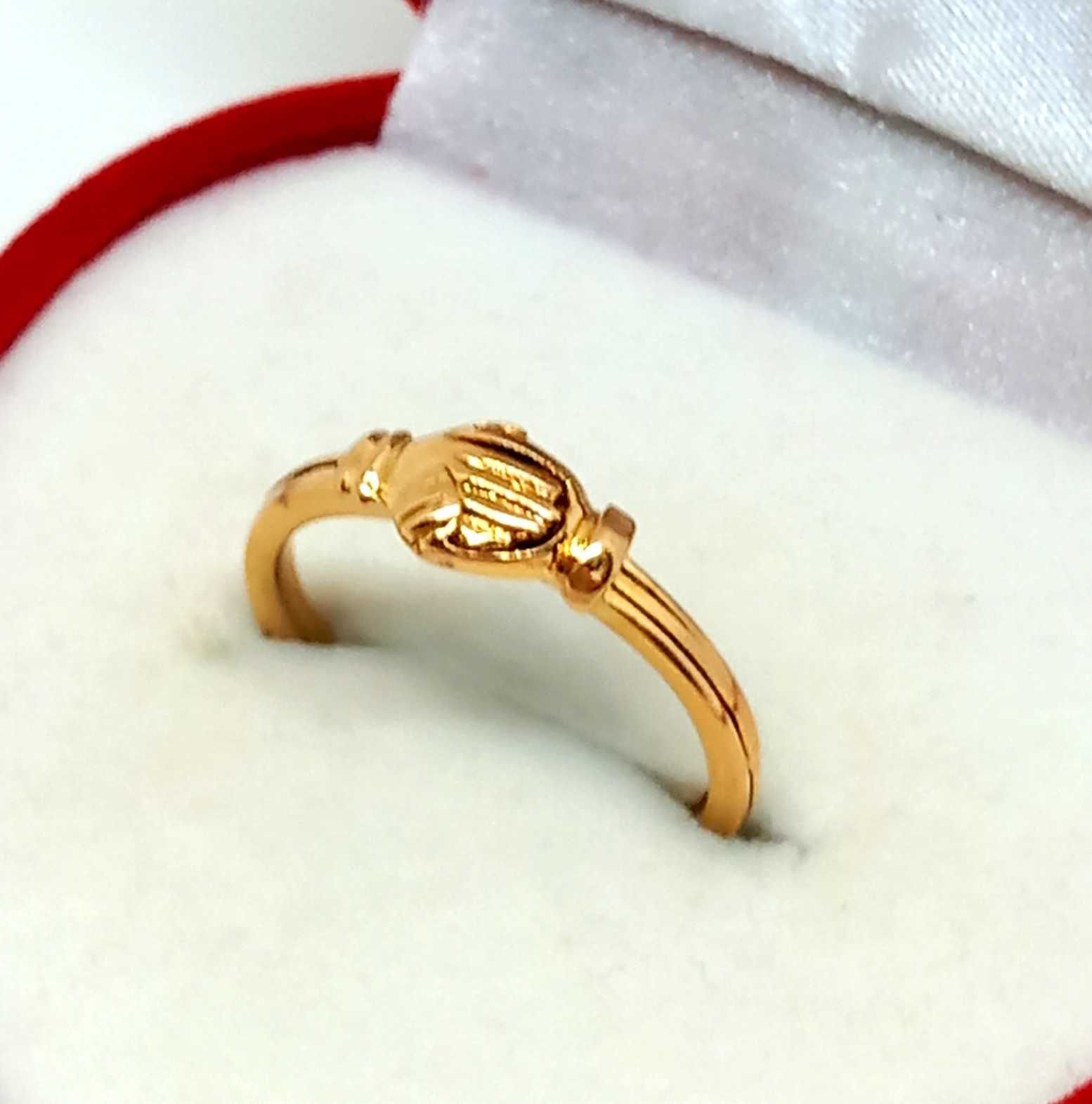 Złoty pierścionek Dłonie w uścisku PR.585 W:3,19gr R.17 InterSKLEP