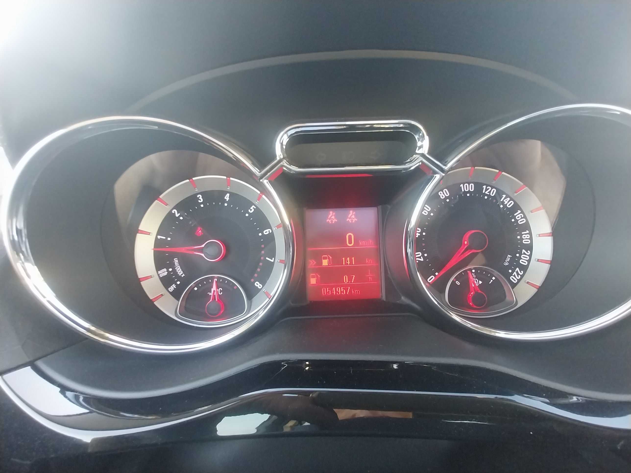 Opel Adam 1.2i Glam Black & White