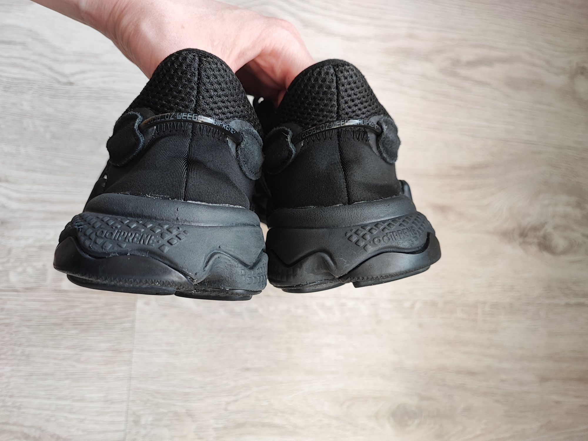 Ozweego Adidas czarne