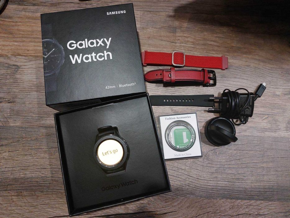 Smartwatch SAMSUNG Galaxy Watch 42mm Czarny