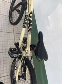 Bicicleta BMX usada