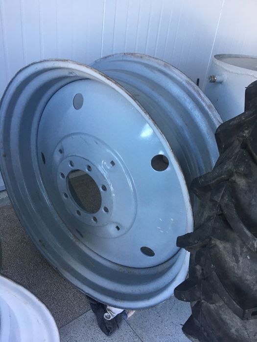 Продам колесо Т-25 з диском,резину,диски.