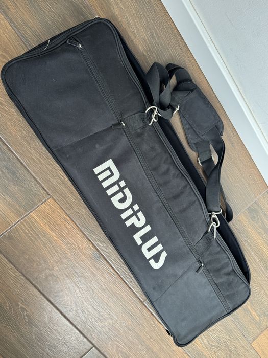 MIDI-клавіатура Samson Carbon 49