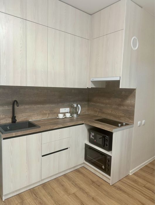 Посуточно, почасово 1к. Кв. новострой Центр, ЗНУ, госпиталь Почтовая