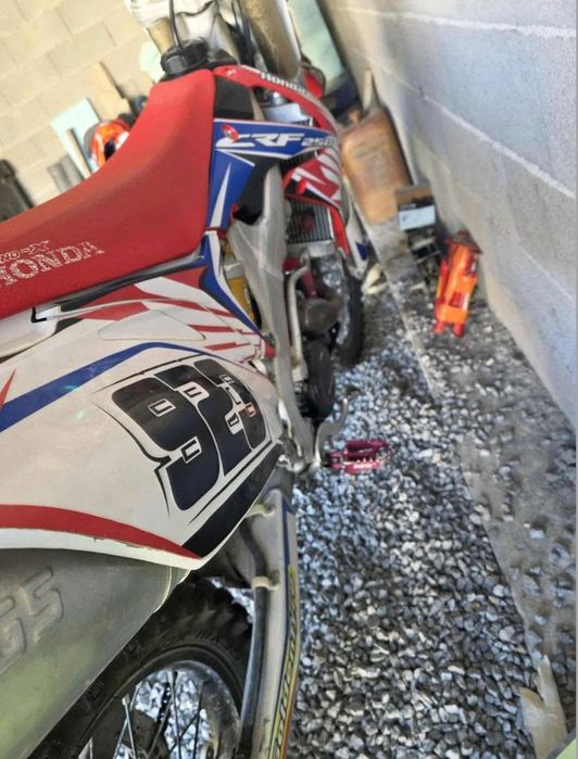 HONDA CRF 250 com 40 horas de uso
