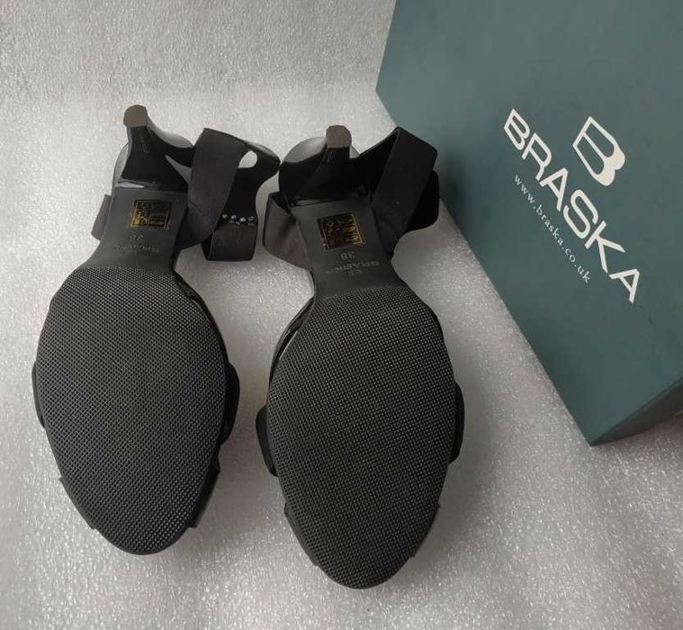 Женские босоножки лакированные. Жіночі босоніжки лаковані