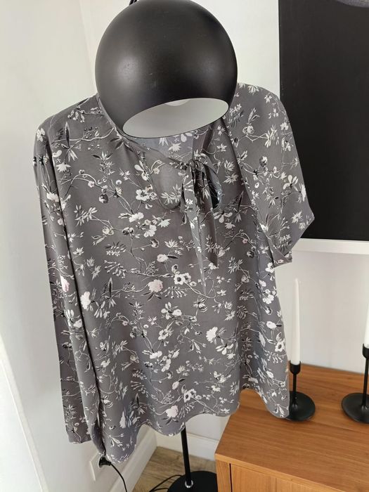 Bluzka z wiązaniem pod szyją