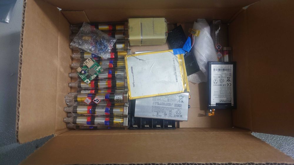 Zestaw ogniw jednorazówki i elektronika