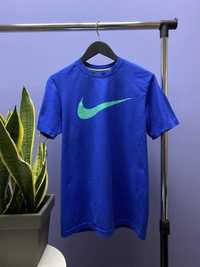 Vendo Varias T-shirts Nike Tamanho M e L Novas