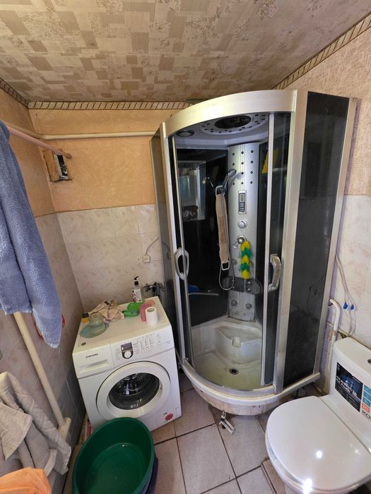 Продаж будинку біля 28 школи